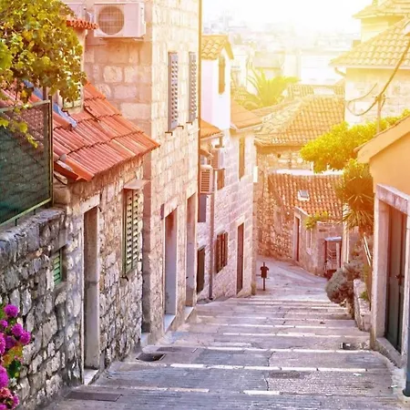 Luce Διαμέρισμα *