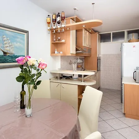 Luce Apartment *